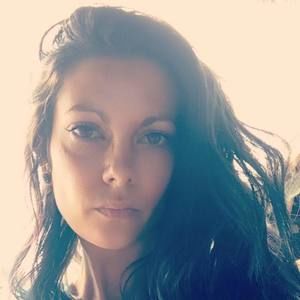 Meet your Posher, Nikia